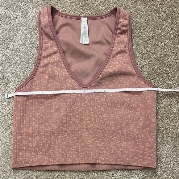 Athleta Aurora Crop Rib Tank Camisole Leopard Print V-Neck Tank Top Size Medium - Picture 6 of 8